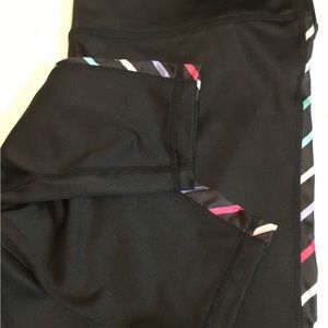 Crown and Ivy Leggings With Striped Inset Size Large EUC